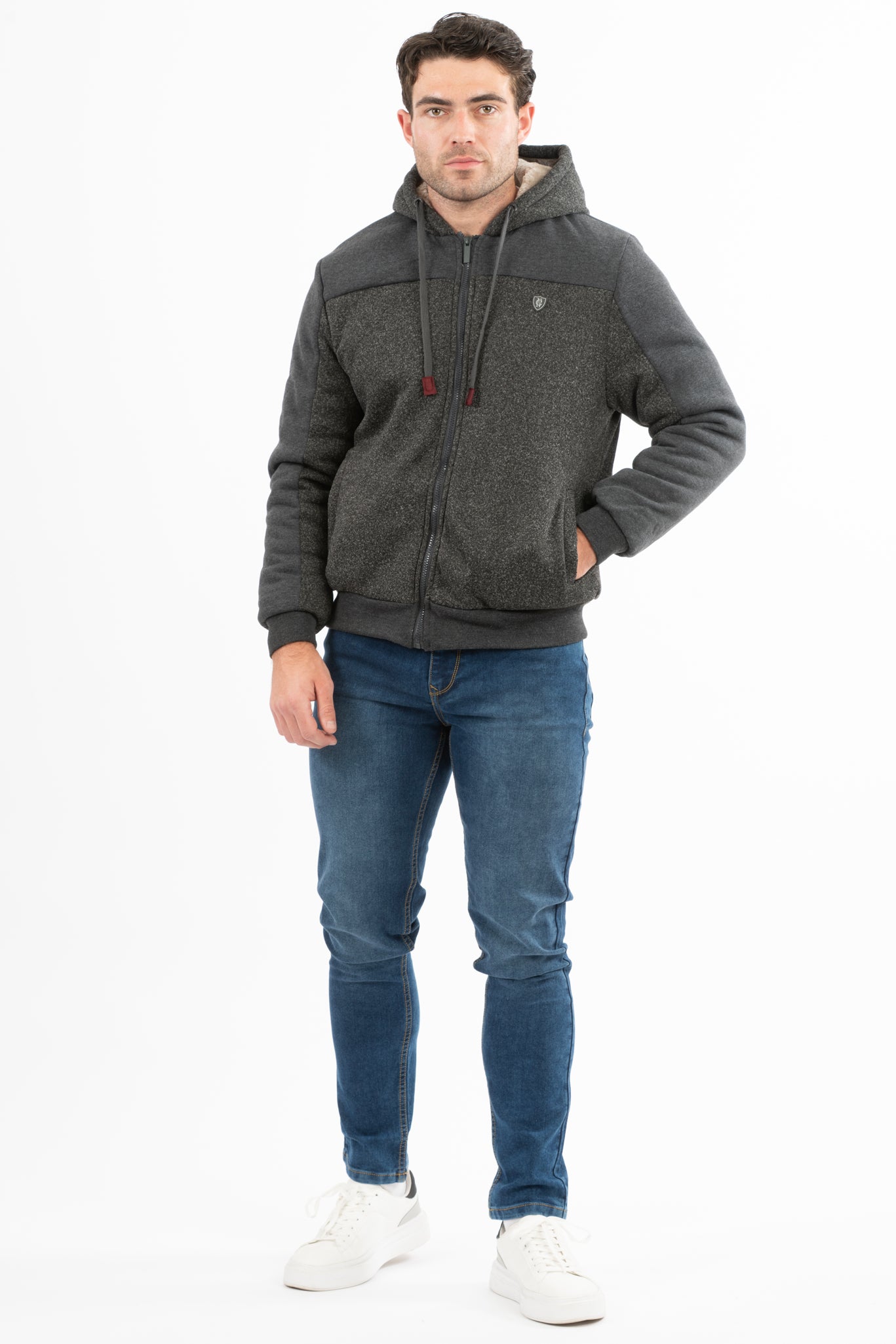 CN-42-JKT-TARRANT-PKB